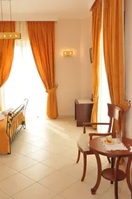 Finiki Plaza - Zimmer