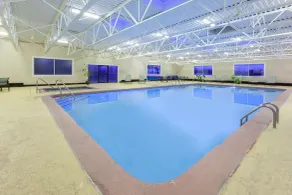 Days Inn by Wyndham Plattsburgh - Piscine