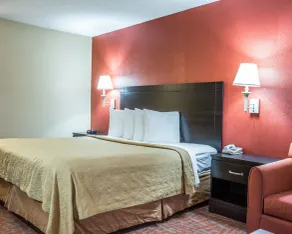 Quality Inn & Suites Monroe - Chambre