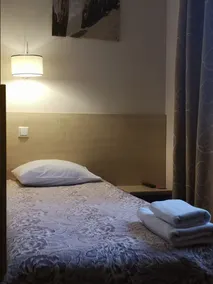 Hotel BEST with FREE PARKING - Værelse