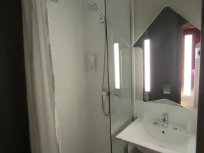 ibis budget Chilly-Mazarin Les Champarts - Bad