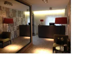 Hotel Henry - Rezeption