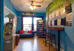 Lucky D's Youth and Traveler's Hostel - Reception