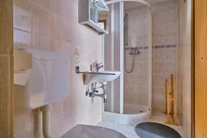 Samostan Mekinje - Badezimmer