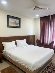 Sarvaswa Resort - Raipur - Zimmer