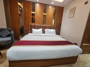 HOTEL ELARA - Camera