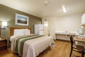 HomeTowne Studios by Red Roof Philadelphia - Mt Laurel-Maple Shade, NJ - Room