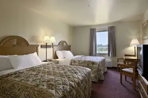 Days Inn by Wyndham Centre - Rum