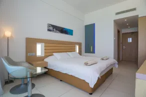 Vrissaki Beach Hotel - Quarto