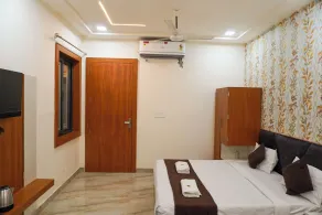 Goyal Hotelirs - Hotel Vasudha Near Prem Mandir, Vrindavan - Zimmer