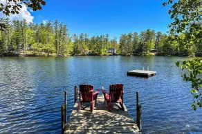 Lakefront Escape w/ Dock, Water Toys & Grill - Innenbereich