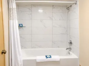 North port inn - Bathroom