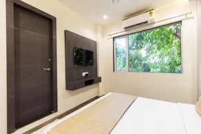 Hotel Classio Andheri - Near DN Nagar Metro Station - Room