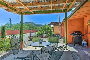 Adobe-style Tumacacori Home w/ Trail Access! - Innvendig