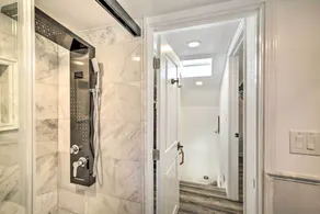Mountain Homestead: Swim, Hike, & Camp On-site! - Bathroom