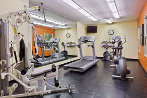 Country Inn & Suites by Radisson, Moline Airport - Salle de remise en forme