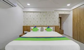Treebo Chandraprasth Residency - Room