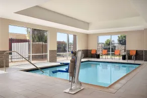 La Quinta Inn & Suites by Wyndham San Bernardino - Piscine