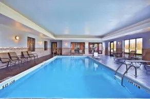 Holiday Inn Express & Suites Springfield by IHG - Piscine