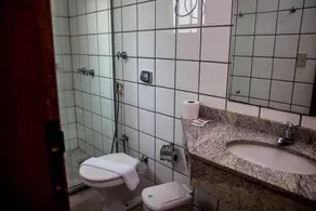 Sakr Hotel - Bathroom