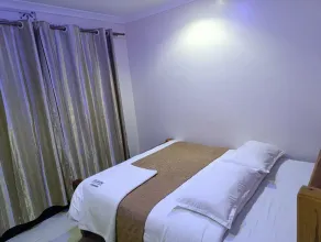 Maya's Guest House - Room