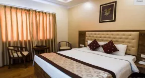 Wingston A TreeHouse Hotel, Mathura - Room