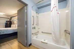 HomeTowne Studios by Red Roof Princeton - Ewing/ Lawrenceville - Salle de bain