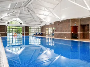 Macdonald Frimley Hall Hotel & Spa - Piscina