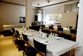 Hotel Valna Estate Himalyan View Kausani By HRG - Restaurant