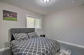 Centrally Located Atlanta Home w/ Yard! - Interiör