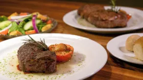 Hope Lake Lodge & Indoor Waterpark - Restaurant