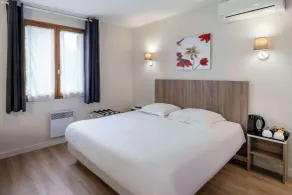 Sure Hotel by Best Western Saintes - Room