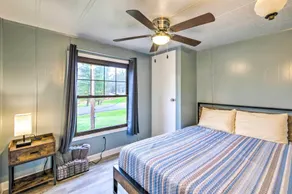Cozy Sherrodsville Home: Walk to Lake Atwood! - Room