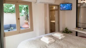 ISIDORA home - Rom