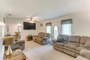 Cozy Waycross House w/ Yard & Screened Patio! - Interiör