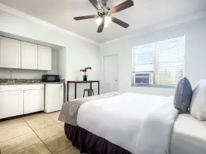 Hollywood Beach Seaside - Zimmer