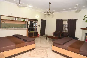 Goroomgo Vills Guest House Lucknow - Spa