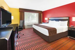 Baymont by Wyndham Harrisburg - Chambre