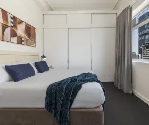 Oaks Brisbane Casino Tower Suites - Room