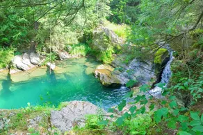 Waterfalls and Trails at 'The Mills At Green Hole' - Innenbereich