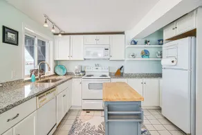 Bayfront Wareham Retreat w/ Private Beach! - Innenbereich