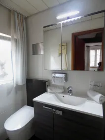Hotel Krone - Bathroom