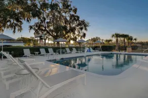 Spark by Hilton Savannah Midtown - Pool
