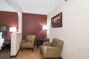 Red Roof Inn PLUS+ & Suites Opelika - Chambre