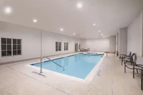 La Quinta by Wyndham Mansfield TX - Piscine