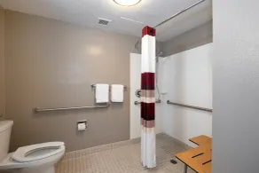 Red Roof Inn PLUS Boston - Mansfield - Foxboro - Bathroom