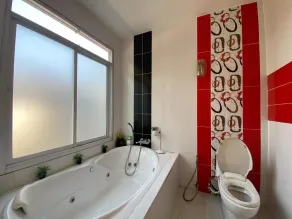 Room-cozy Guest Room in Tambon Huai Sai, - Bathroom