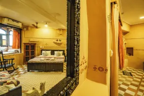 Hotel Surja - Chambre