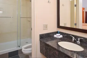 Americas Best Value Inn Pittsburgh Airport - Salle de bain