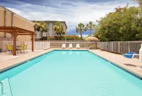 Days Inn by Wyndham Fort Walton Beach - Piscine
